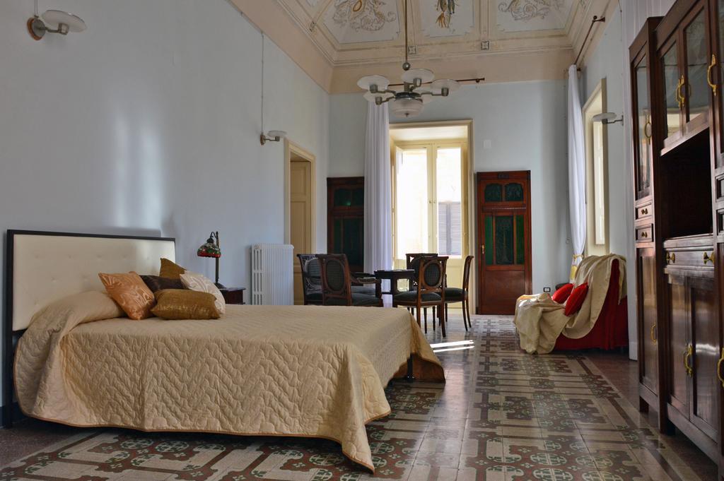 Palazzo Vallebona Gallipoli Exterior photo